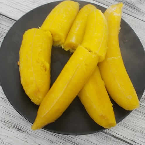 Plantain mur cuit à la vapeur